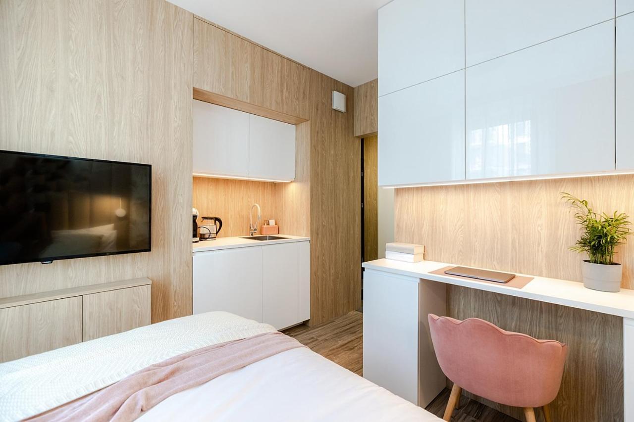 Studio Wola Apartament Kasprzaka - Wifi + Smart Tv Warszawa Exteriör bild