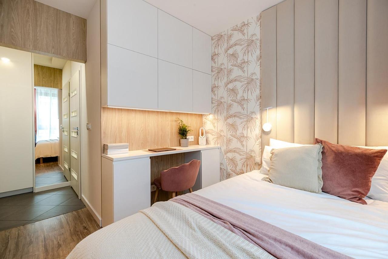 Studio Wola Apartament Kasprzaka - Wifi + Smart Tv Warszawa Exteriör bild