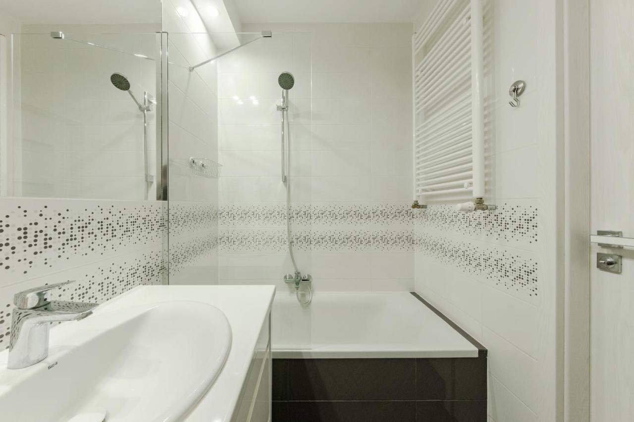 Studio Wola Apartament Kasprzaka - Wifi + Smart Tv Warszawa Exteriör bild