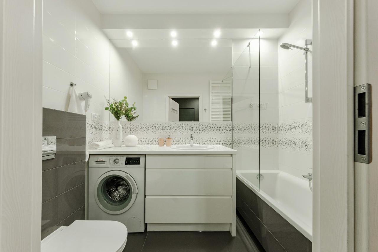Studio Wola Apartament Kasprzaka - Wifi + Smart Tv Warszawa Exteriör bild